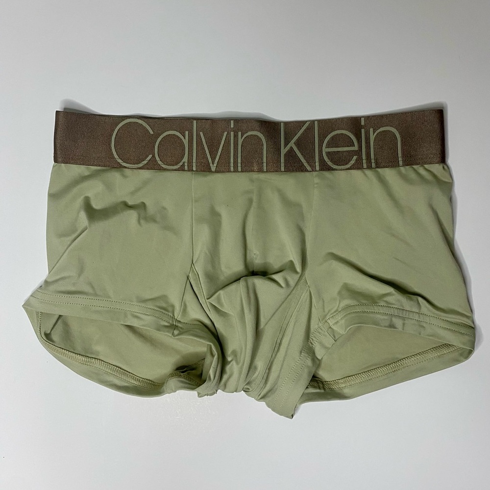 Pre-owned Calvin Klein small trunk